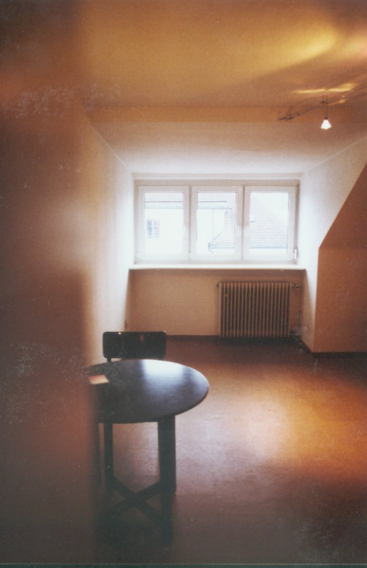 Eines der zukünftigen Elternzimmer vor der Renovierung